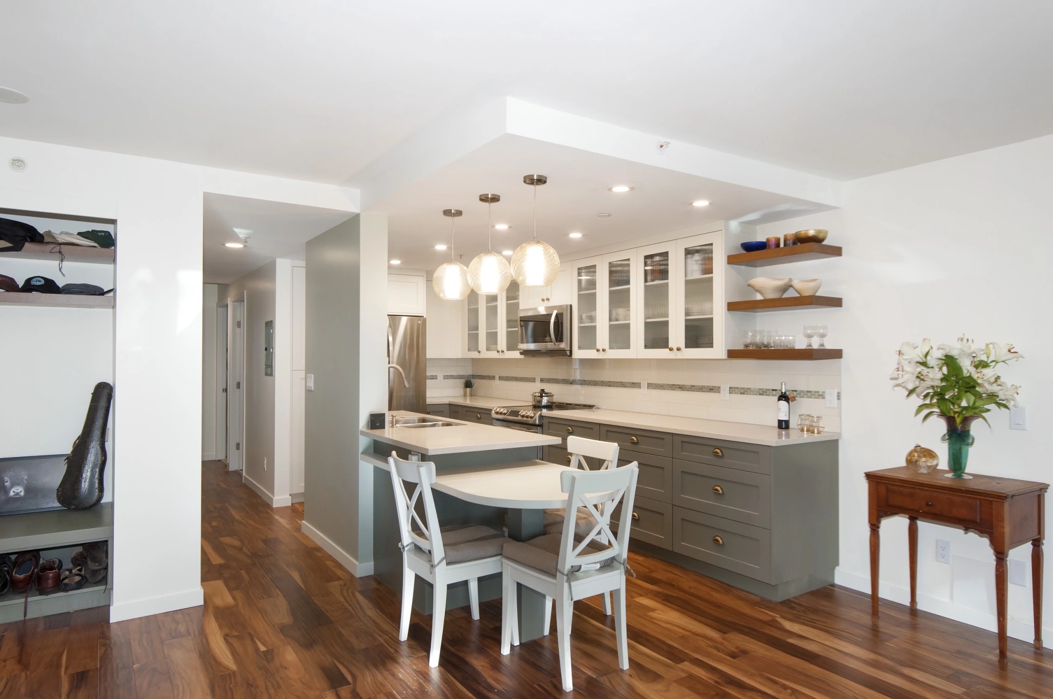 featured image for portfolio project "Homer St Kitchen"